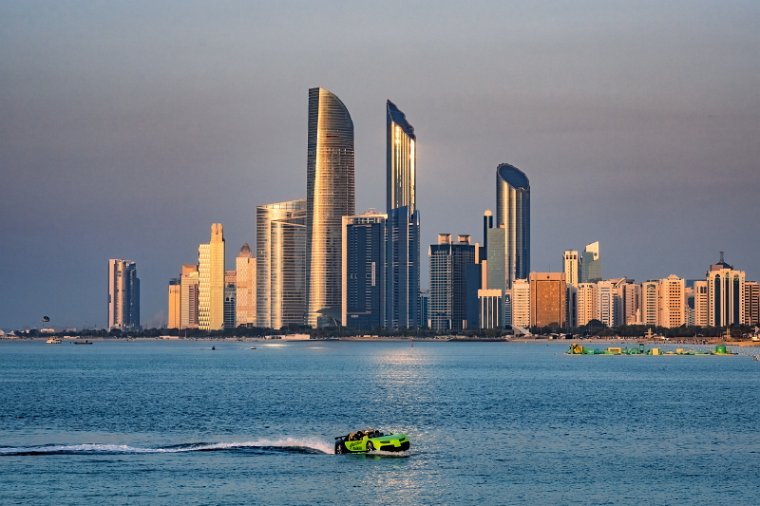 010 Abu Dhabi.jpg